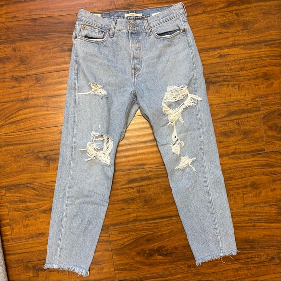 Levi's Denim - Levi’s Wedgie Jean Button Distressed Frayed Hem Cotton size 29